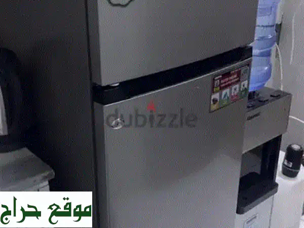 ثلاجة وكولر مياه جيباس بحجم صغير - استخدام ٣ أشهر فقط!...