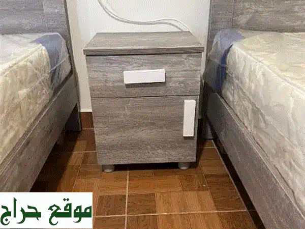 سريرين مفردين مع كمود أنيقين - عرض حصري! 300$ فقط!
