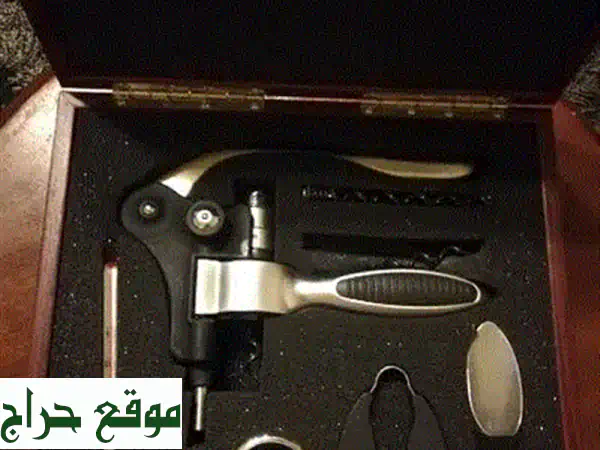 خزانة خشبية أنيقة للمطبخ أو غرفة الطعام - مع درجين ورفوف!