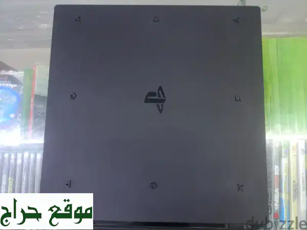 PS4 Pro 1TB (1000GB) 4K - بحالة ممتازة مع جميع الملحقات والضمان!