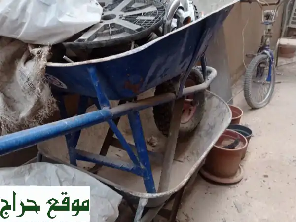سقالة بويا وجبس مستعملة + عربية رمل + سلم + خشب!  (حالة ممتازة)