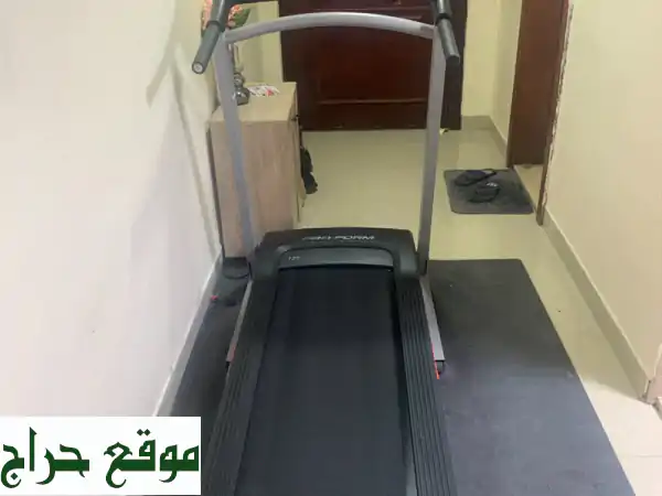 جهاز مشي تريد ميل 105 CST أمريكي الصنع - بحالة ممتازة!...