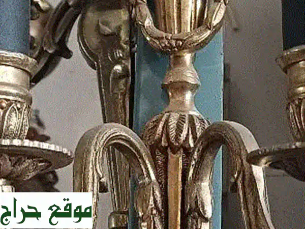 أضف لمسة من التاريخ على منزلك: أبليكات نحاسية أوروبية قديمة من أنطيك أبو خاطر