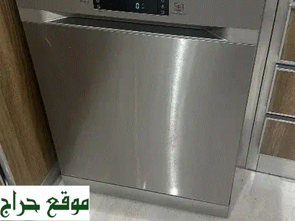 غسالة أطباق سامسونج ستانلس ستيل - بحالة ممتازة! فرصة...