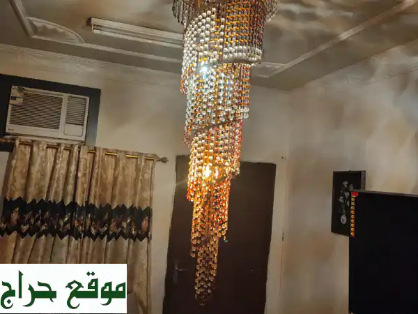 نجفة كريستال فخمة - طويلة ومعلقة - سعر لا يُفوّت!