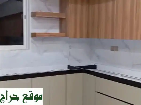 فني مطابخ ألومنيوم - فك، تركيب، وصيانة احترافية!