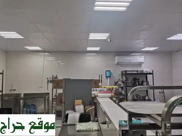 فرصة ذهبية! مطعم جاهز بالعين الطويه - مساحة واسعة، معدات كاملة، وستور!