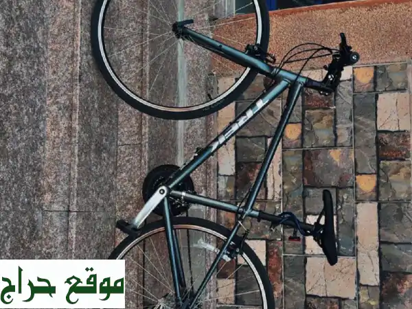 دراجة تريك هايبرد الطريق - خفيفة الوزن و مثالية للمغامرات!
