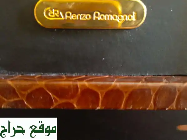 طاولة زهر إيطالية أنيقة: قطعة فنية أنتيكة تُضفي سحراً على منزلك