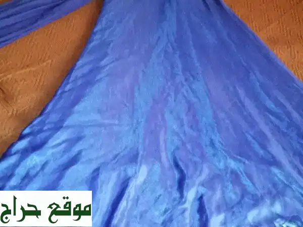 فستان نيلي فاخر - مناسب لجميع المناسبات! (مقاس M/L)