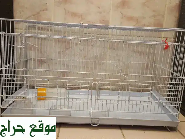 قفص طيور نظيف وجاهز للاستخدام - مسكن فاخر...