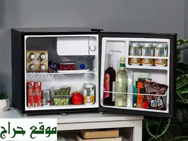 براد صغير أنيق 45 لتر - مثالي للمساحات الضيقة! 🖤