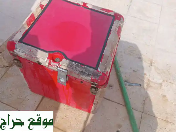 صندوق دليفري بحالة ممتازة - سهل الاستخدام وعملية الشحن!