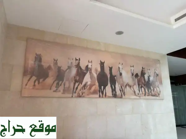 متوفر لدينا لوحات كأنفس مميزه ولوحات جداريه فنيه...