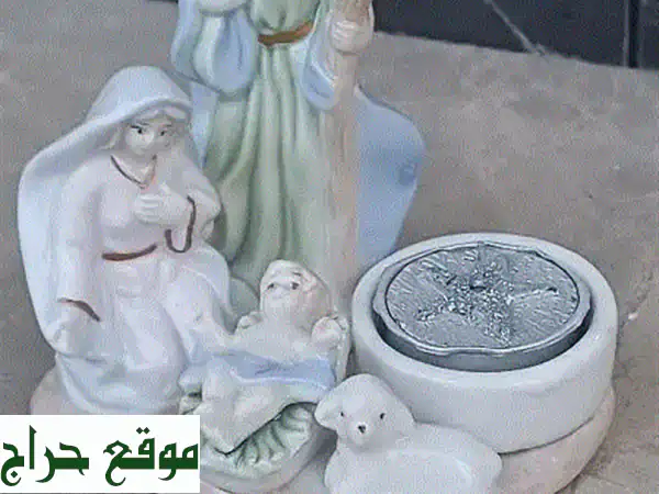 تمثال بورسلان قديم فاخر: السيد المسيح، مريم العذراء، ويوسف النجار - عرض خاص!