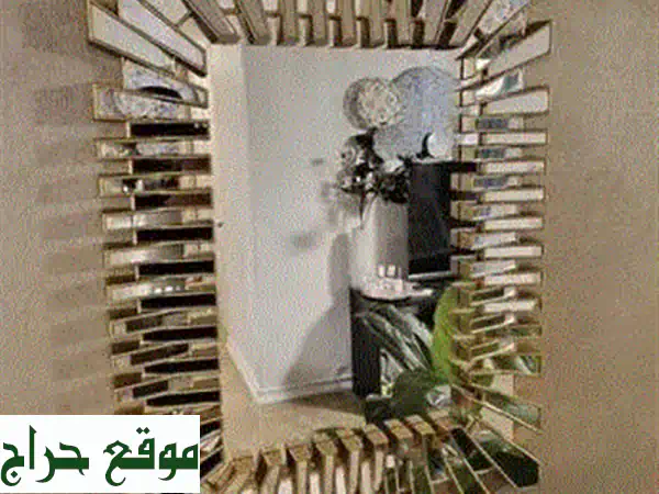 أضف لمسة سحر إلى منزلك بمرايا حائط أنيقة بـ 70 درهم فقط!