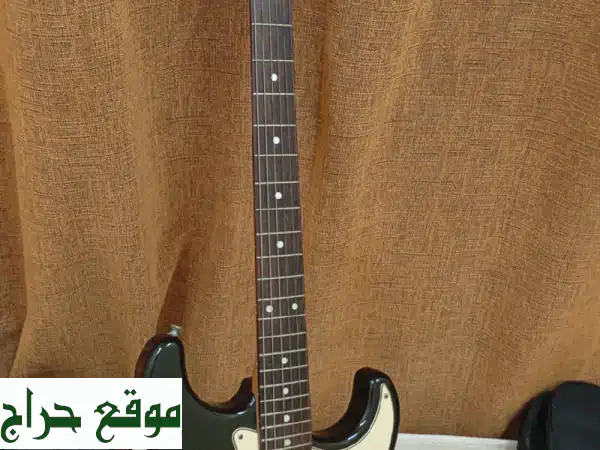 جيتار فيندر ياباني أصلي - فرصة ذهبية لعشاق الموسيقى!
