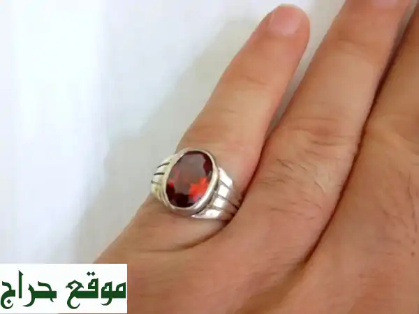 خاتم فضة 925 فاخر: أناقة لا تُقاوم بـ 300 درهم فقط!