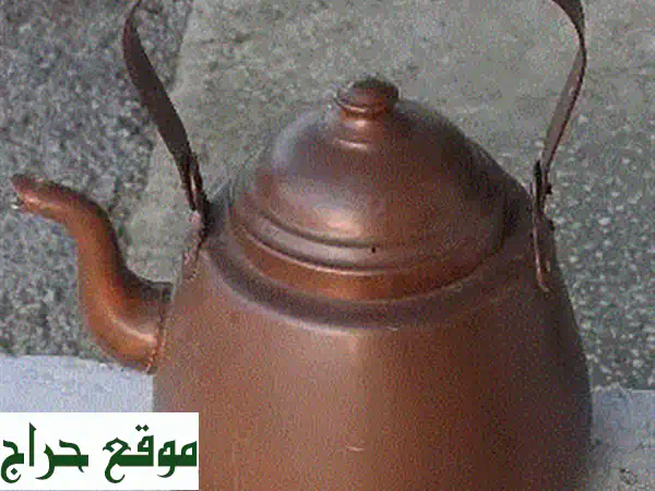 إبريق نحاس أحمر فاخر - قطعة انتيك أصلية من فنلندا (3 لتر)