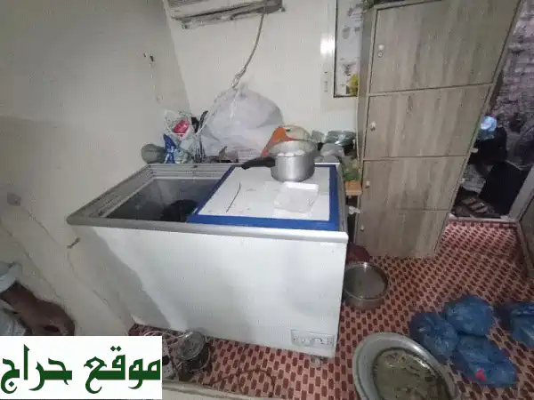 ثلاجة فريزر بحالة ممتازة - سعر لا يُفوّت!  (مع ضمان)