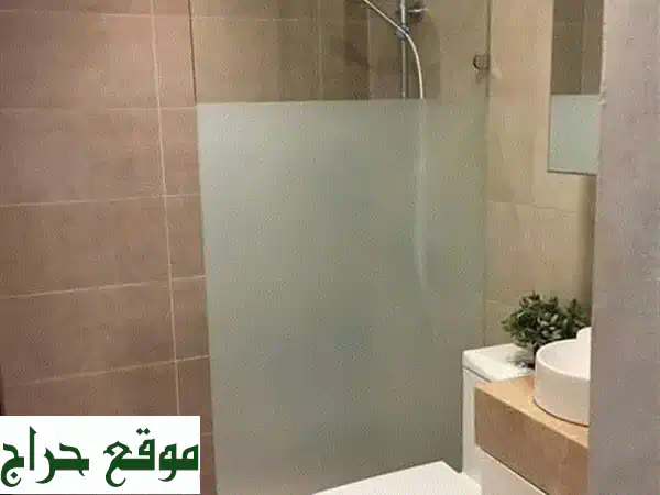 فيروال لي: حلول متكاملة لأعمال الألمنيوم والزجاج والصيانة العامة