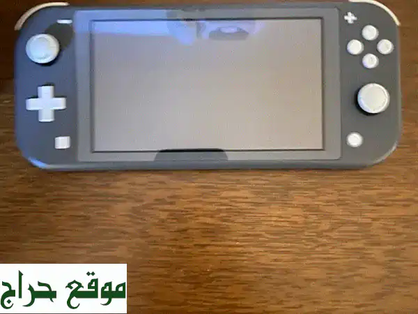 نينتندو سويتش لايت مستعملة بحالة ممتازة! (قليل...