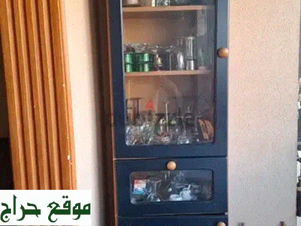 ڤيترين خشب فاخر بحالة ممتازة - قطعة أثاث فريدة!