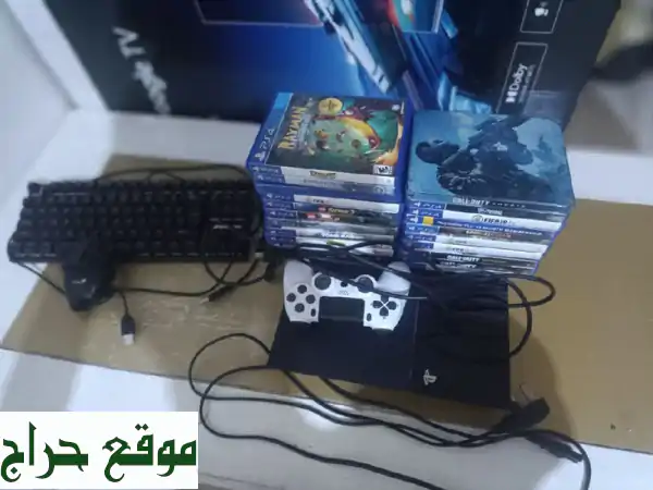 سوني 4 مستخدم شغال ونظيف 100% مع سلك السوني الأصلي ما في أي مشاكل في السوني + ماوس عادي وكيبورد ...