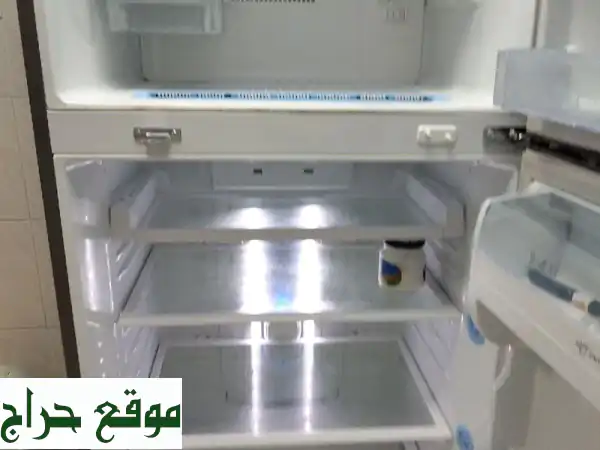 ثلاجة LG أوروبية الصنع - بحالة ممتازة! (1000 درهم قابل للتفاوض)