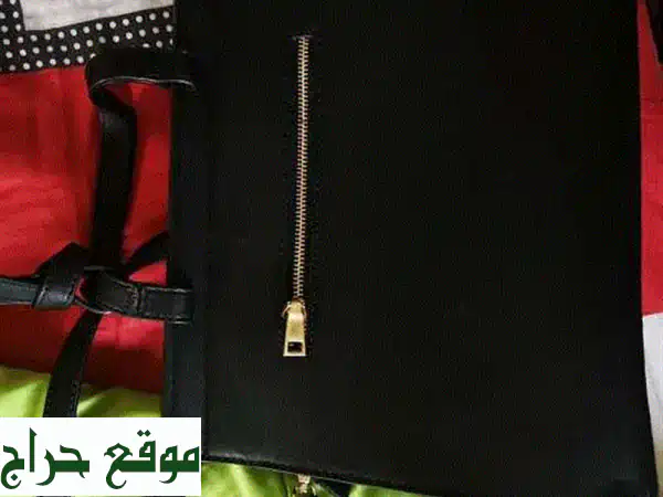 فرصة ذهبية!  أكسسوارات ومستحضرات تجميل جديدة للبيع في الشمال