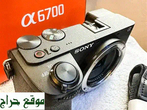SONY ZVE10 MIRRORLESS 1650 MM LENS (BLACK) RETAIL KIT