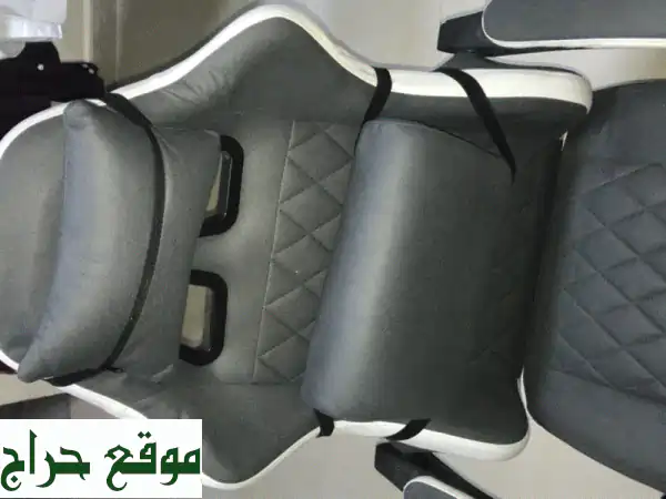 كرسي جيمينج فاخر - مستعمل أسبوع فقط! - 250 درهم فقط في بني ياس!