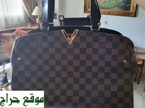 حقيبة لويس فيتون فاخرة كالجديدة! (أصلية 100%) - فرصة...