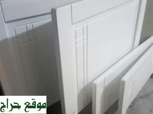 أسرّة خشبية فاخرة لغرف نوم أحلامك:  راحة وأناقة...