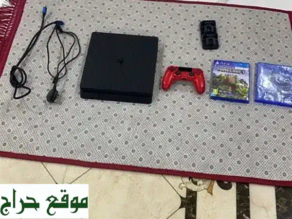PlayStation 4 بحالة ممتازة - كامل مع إكسسواراته! عرض لا يُفوّت