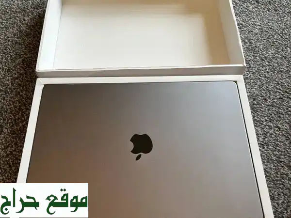 Apple  MacBook Pro 16