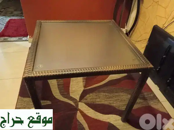 صفقة لا تُفوّت! طاولة مع 3 كراسي أنيقة بـ 50$ فقط!