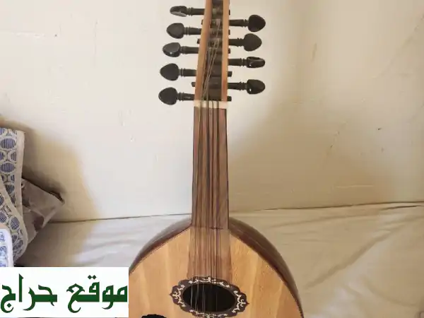 عود نظيف كالجديد - فرصة مميزة لعشاق العود!