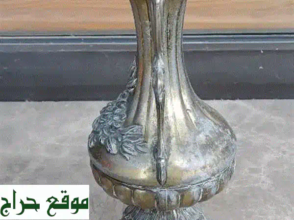 فاز معدني أوروبي قديم - قطعة فنية فريدة من محلات أبو خاطر للانتيكات!