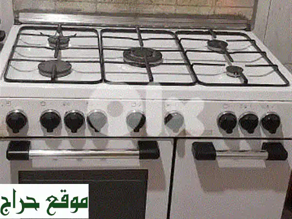فرن غاز إيطالي فاخر - ٥ عيون + فرن كهربائي - حالة ممتازة!