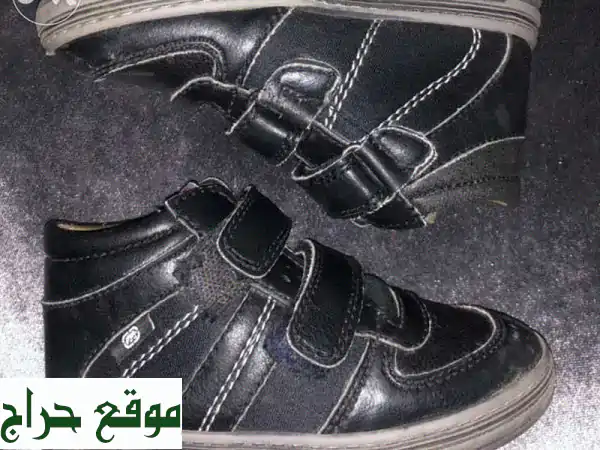 حذاء أسود أنيق مقاس 28،  للمزيد من المتعة والراحة لطفلك!