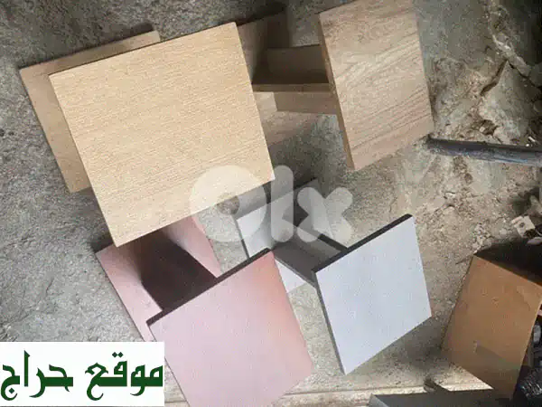 طاولات قهوة أنيقة وعملية - 4 قطع فقط بـ 10$ لكل وحدة!