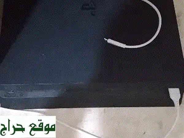 PS4 Slim بحالة ممتازة + ألعاب رائعة! (GTA V, Control, و المزيد)