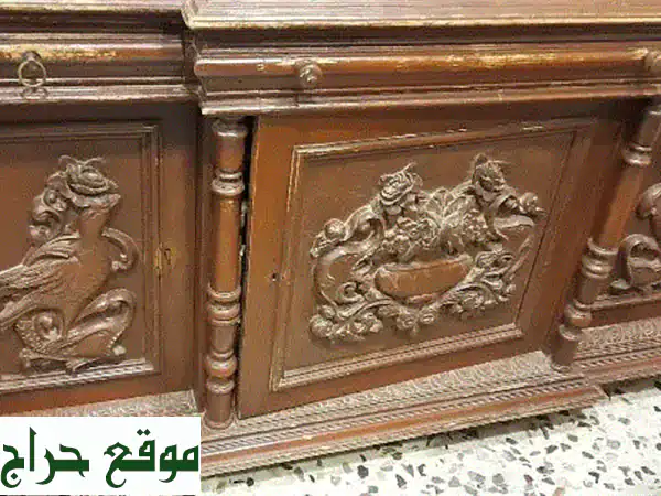 درّيسوار عتيق فاخر (٩٠+ سنة) - قطعة تحفة من زغرتا!