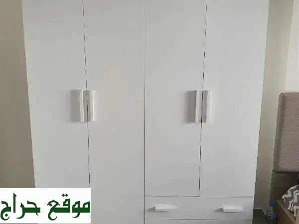 أثاث منزلي فاخر حسب الطلب: خزائن، طاولات...