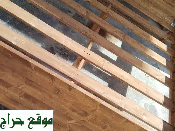 سرير خشب سويدي فاخر مع كومود: راحة وأناقة لغرفة نومك!