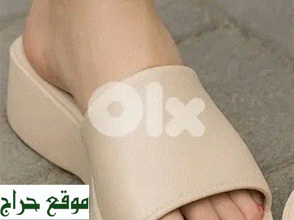 أحذية أنيقة وعملية بأسعار لا تُصدّق! 👟  خصم هائل حتى...
