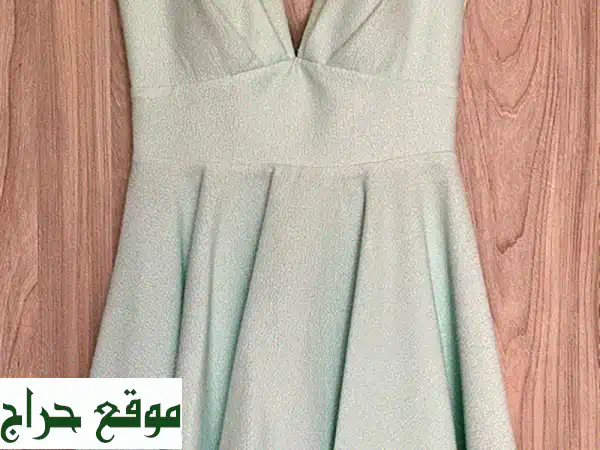 فستان أنيق لحفلة مميزة - مقاس S -  ملبوس مرة واحدة فقط!