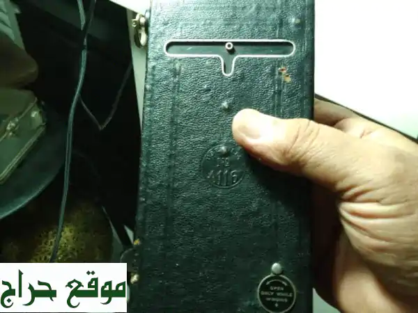 كاميرا كوداك إيستمان 1950 نادرة - قطعة تاريخية بين يديك! (1600 درهم)