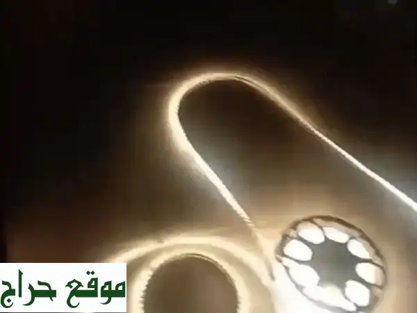 شريط ليد يعمل على الطاقة الشمسية بدون تمديدات جاهز مجهز باللوح والبطارية وشريط الاضاءة مناسب لشركات ...